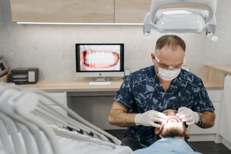 Nowoczesne metody leczenia krzywizny zębów